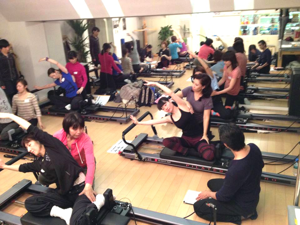 ピラティス　横浜　呼吸　初心者　難しい