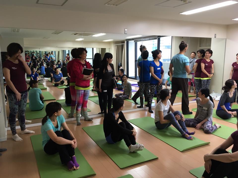 ピラティス　横浜　呼吸　初心者　難しい